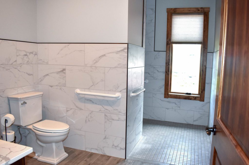 Keezletown Farmhouse bathroom